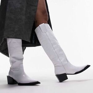 NIB TOPSHOP CROCO EMBOSSED BOOTS💗